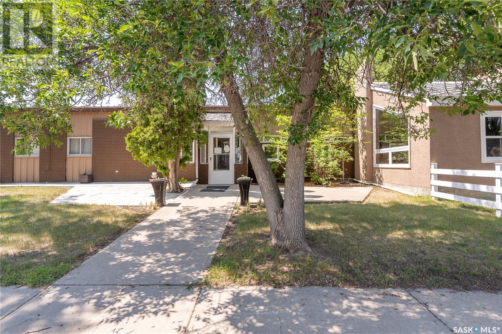 1236 3Rd Avenue Nw, Moose Jaw, SK