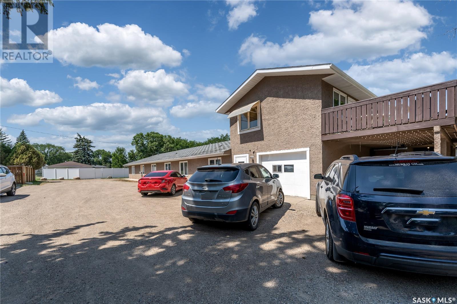 1236 3Rd Avenue Nw, Moose Jaw, SK