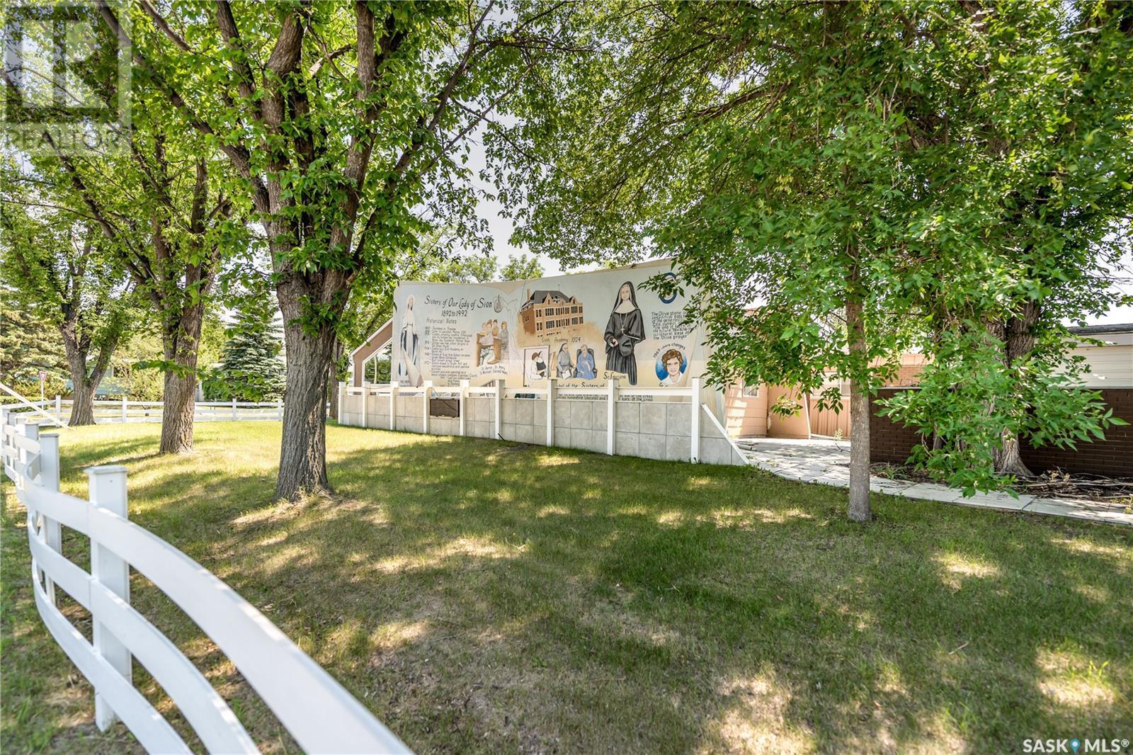 1236 3Rd Avenue Nw, Moose Jaw, SK