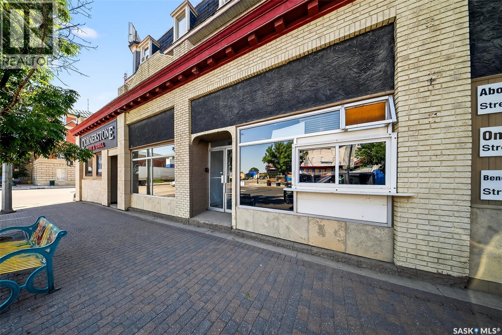8 Main Street N, Moose Jaw, SK