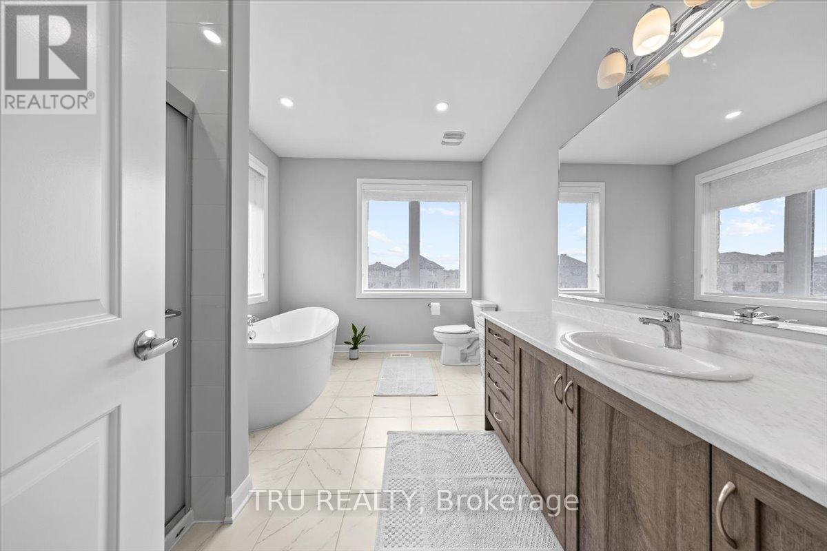 618 Galarneau Way, Ottawa, ON - Indoor Photo Showing Bathroom
