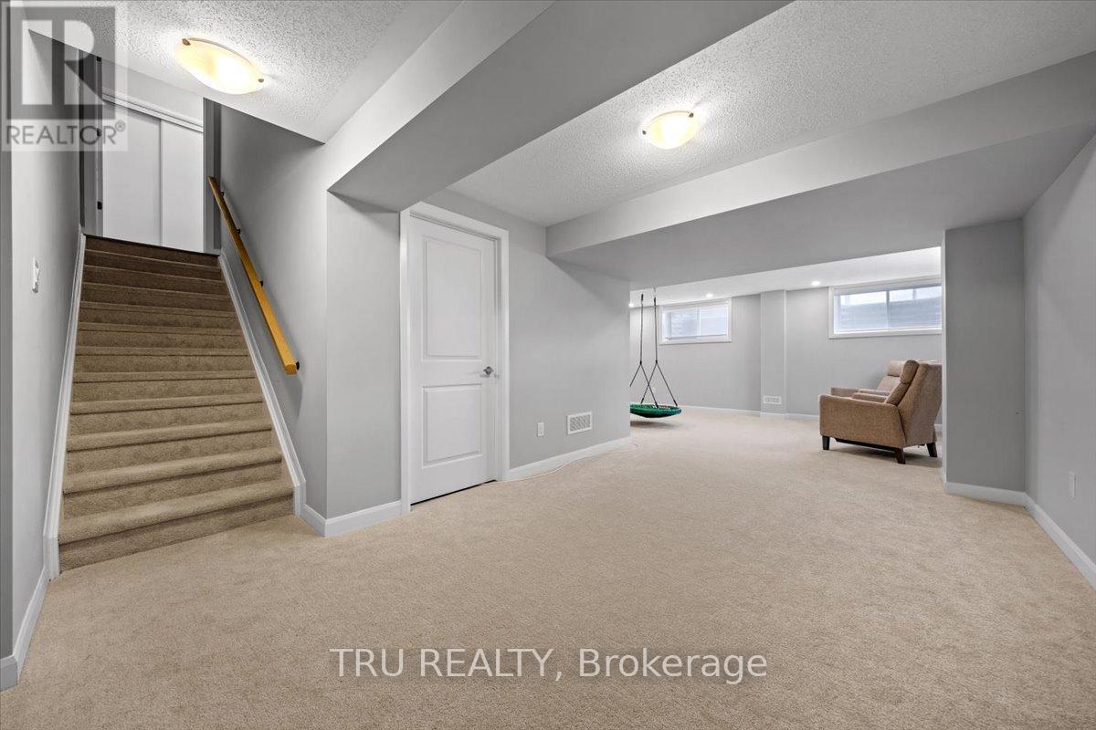 618 Galarneau Way, Ottawa, ON - Indoor Photo Showing Other Room