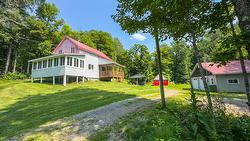 1427 Ch. de la Rivière-Rouge Grenville-Sur-La-Rouge, QC J0V 1B0