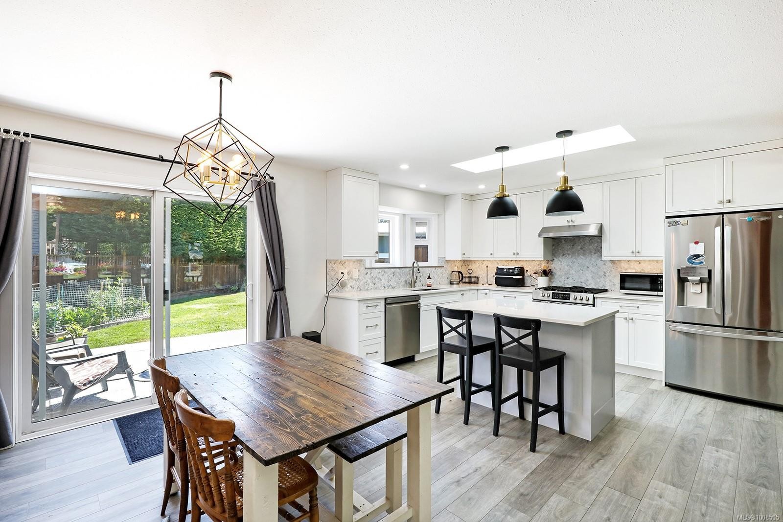 2695 Carstairs Dr, Courtenay, BC