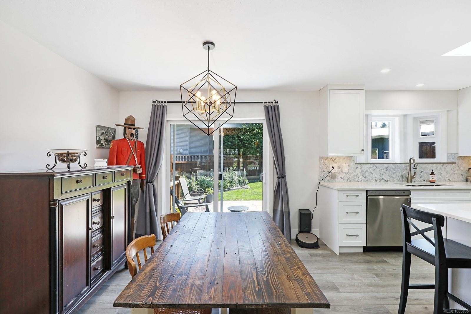 2695 Carstairs Dr, Courtenay, BC