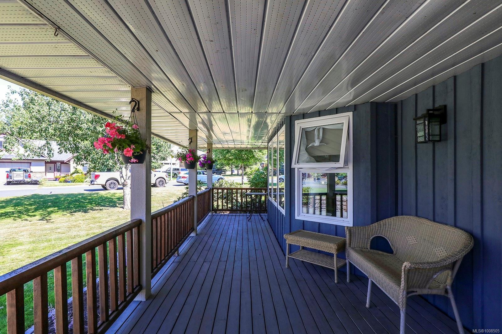 2695 Carstairs Dr, Courtenay, BC