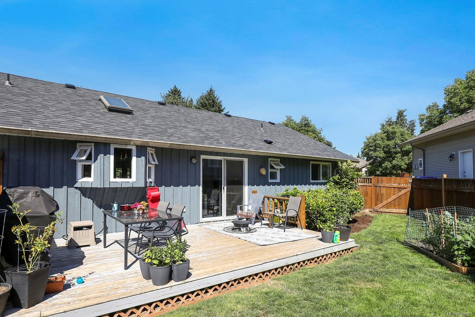 2695 Carstairs Dr, Courtenay, BC