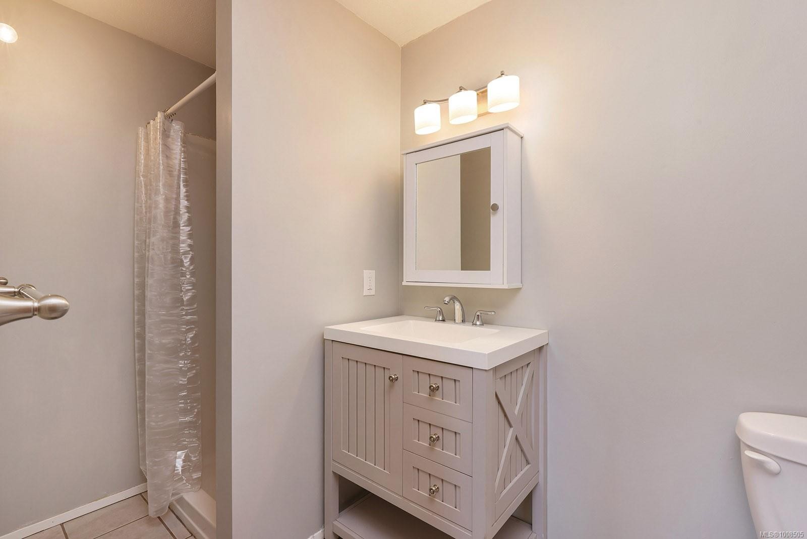 2695 Carstairs Dr, Courtenay, BC