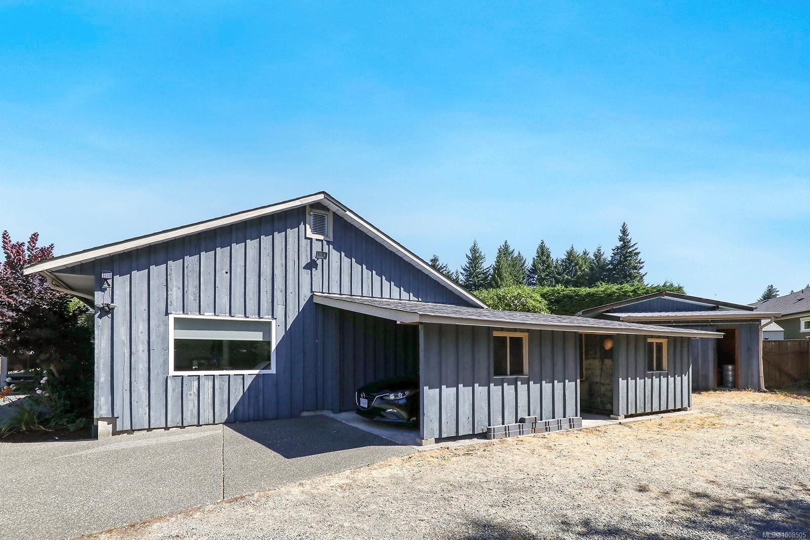 2695 Carstairs Dr, Courtenay, BC