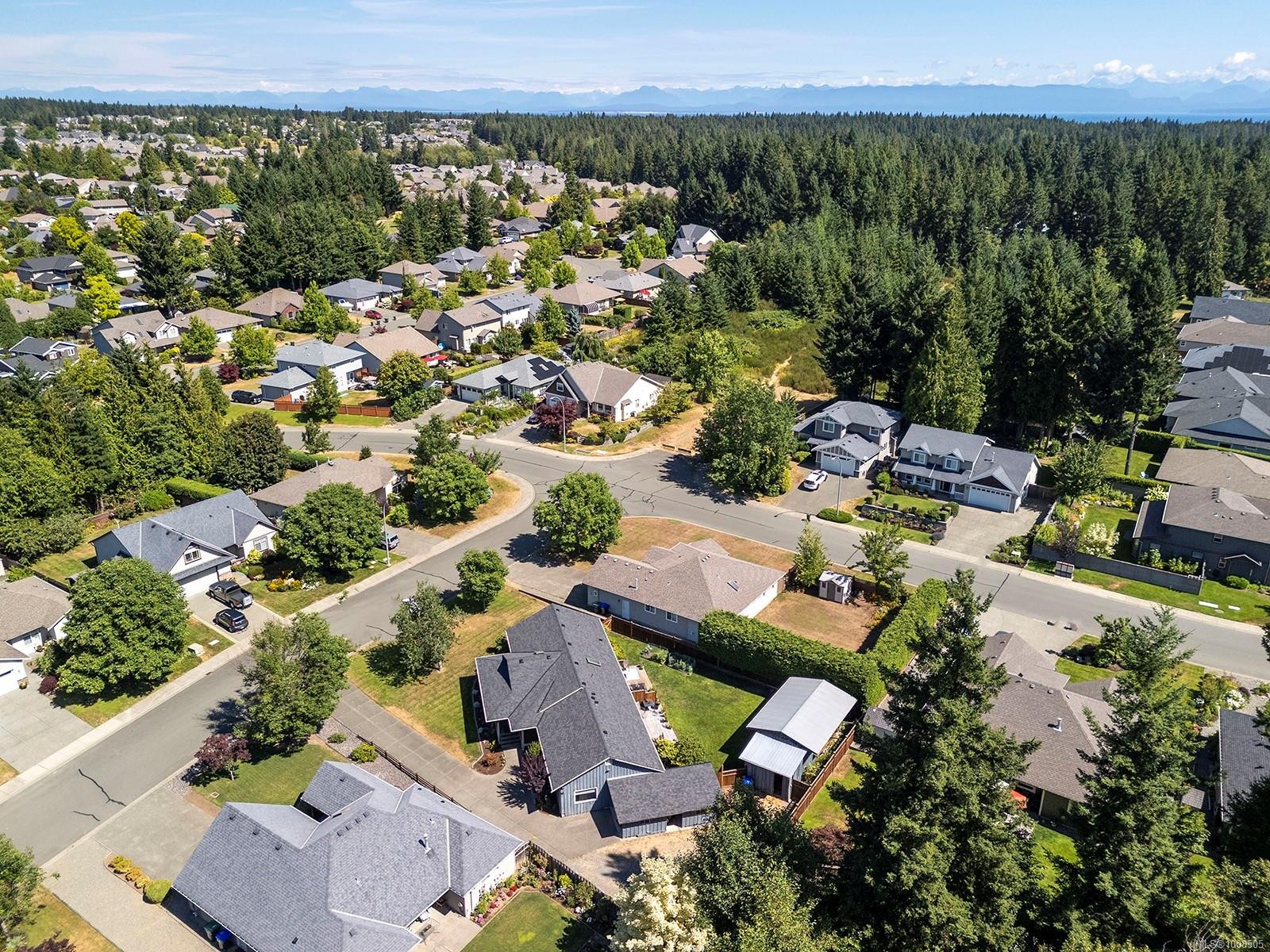 2695 Carstairs Dr, Courtenay, BC