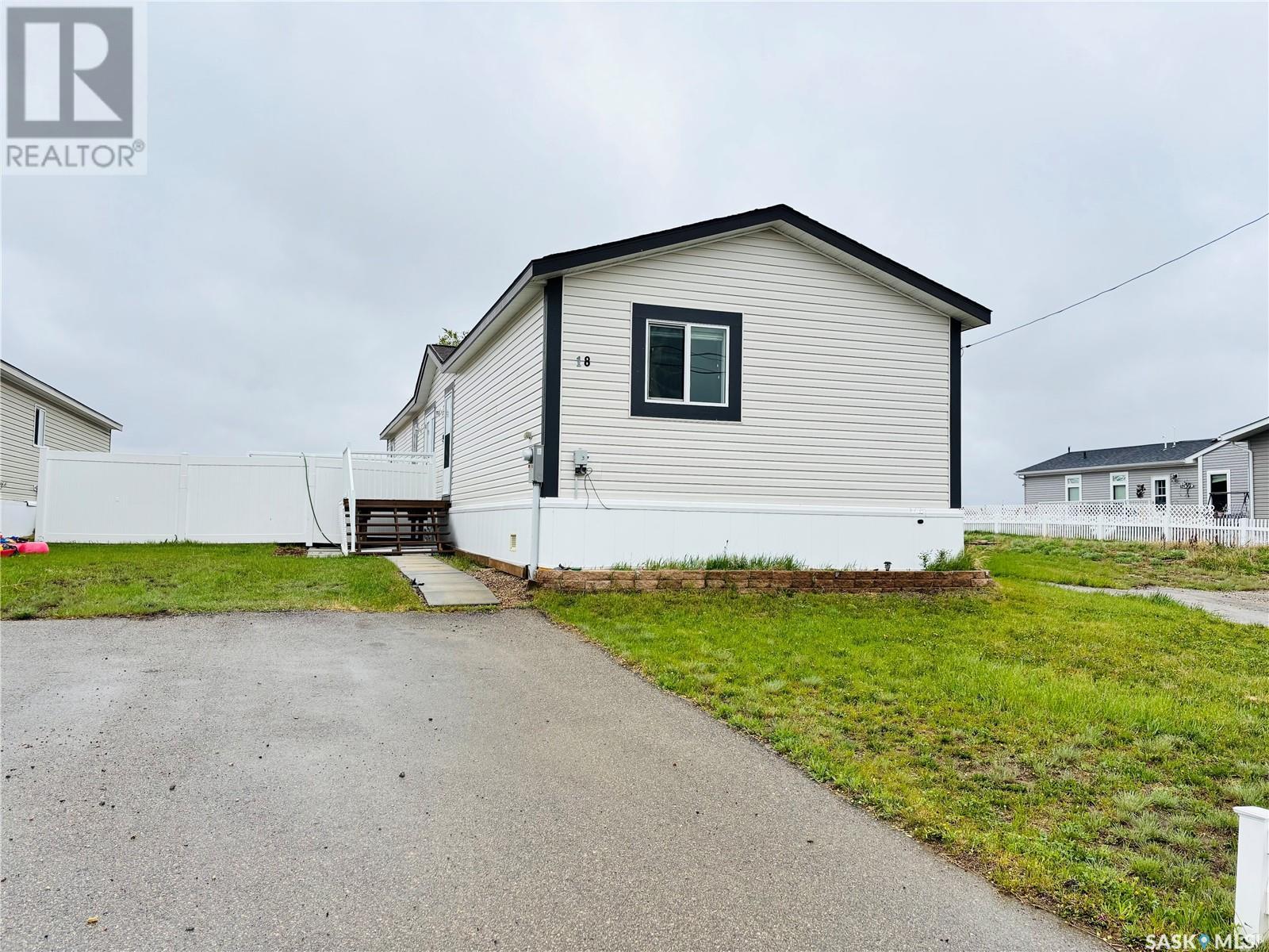 18 2004 Alice Road, Estevan, SK