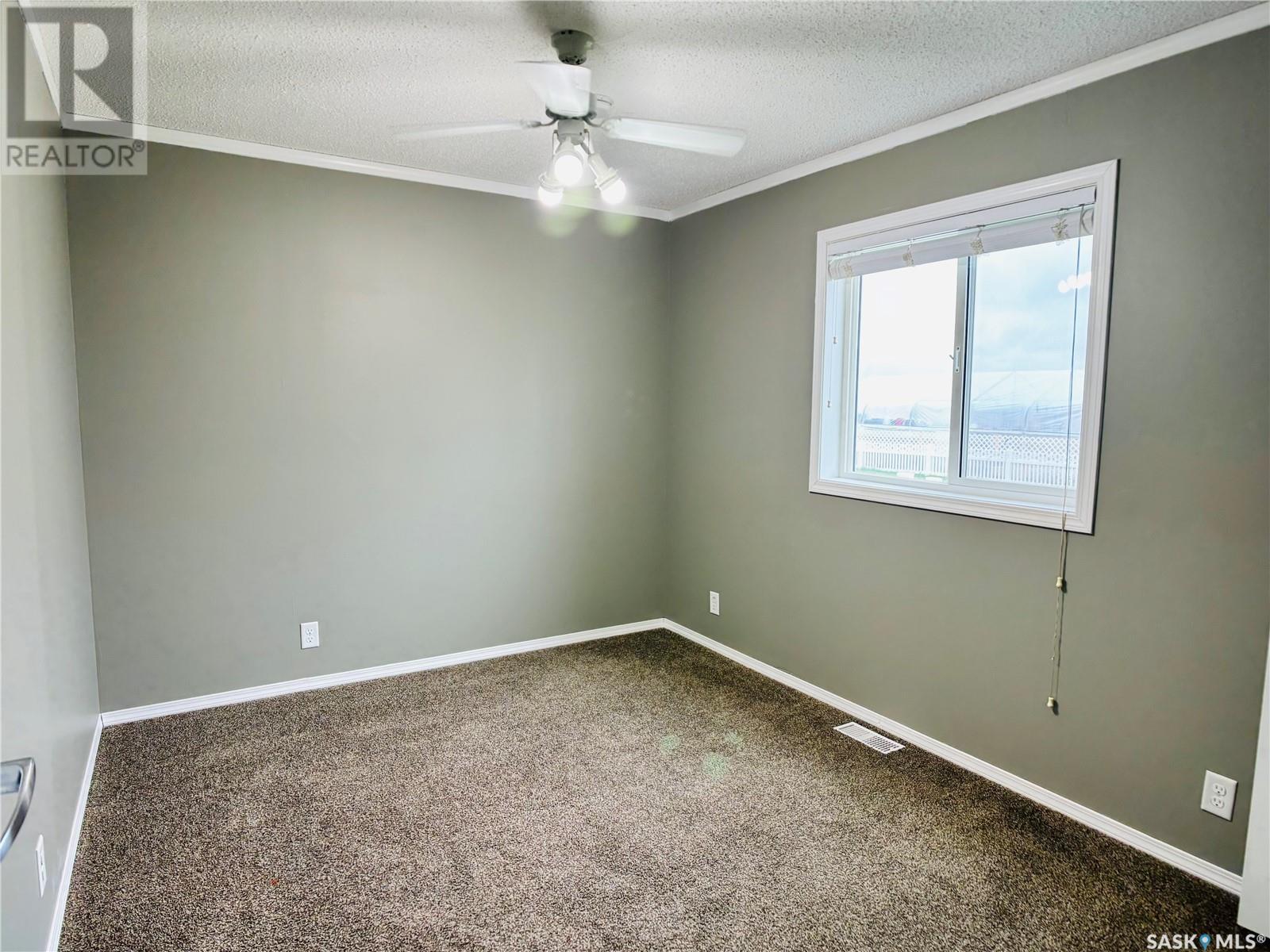 18 2004 Alice Road, Estevan, SK