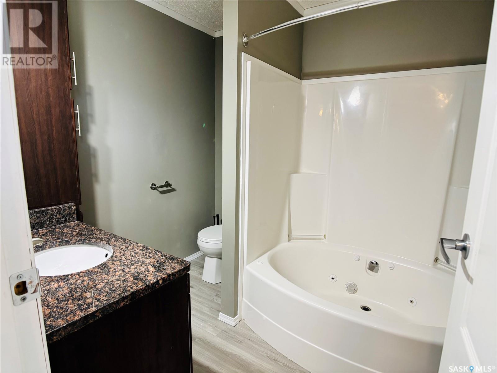 18 2004 Alice Road, Estevan, SK