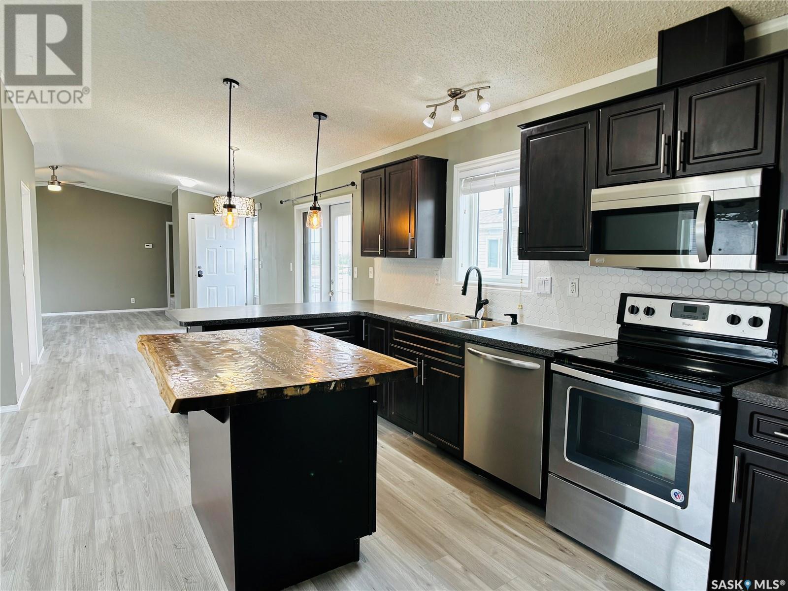 18 2004 Alice Road, Estevan, SK