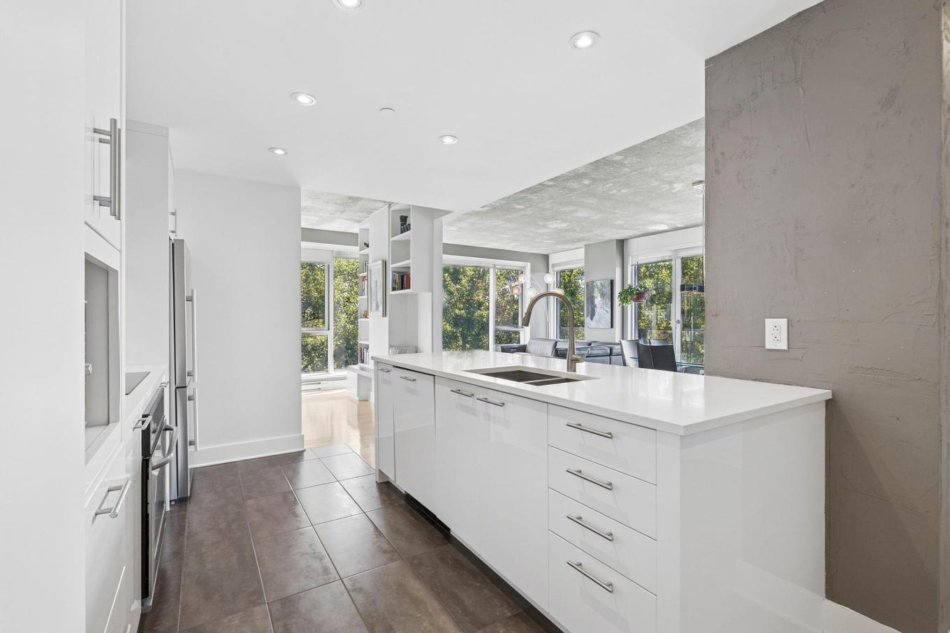 Cuisine - 611-50 Rue Des Seigneurs, Montréal (Le Sud-Ouest), QC - Indoor Photo Showing Kitchen With Double Sink