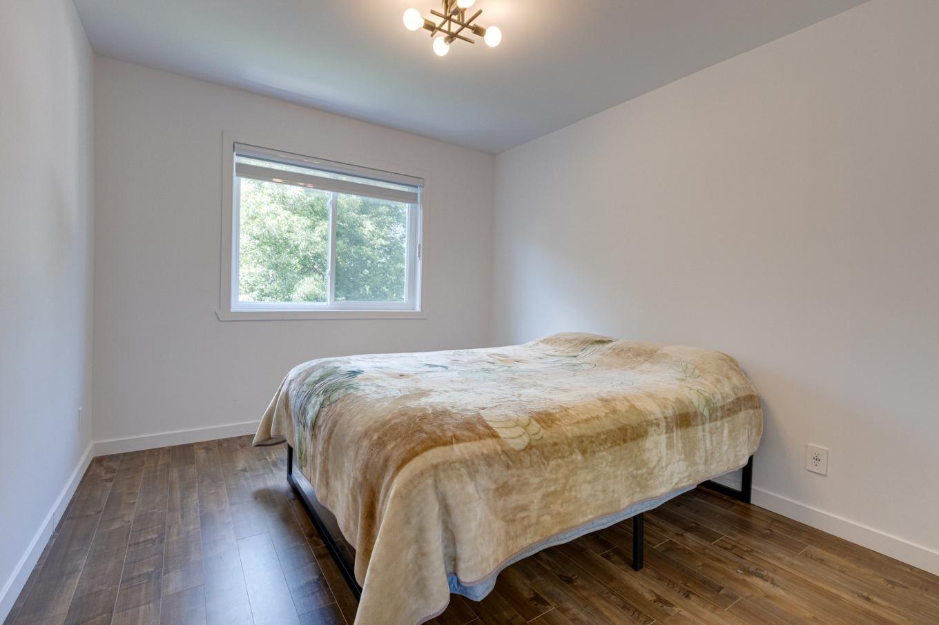 Chambre à coucher - 1941 Boul. Ste-Rose, Laval (Laval-Ouest), QC - Indoor Photo Showing Bedroom