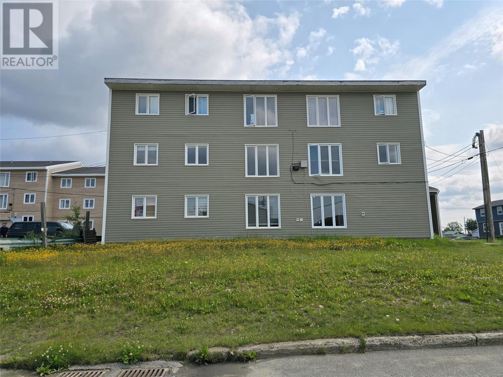 1001 Bartlett Drive, Labrador City, NL - Outdoor