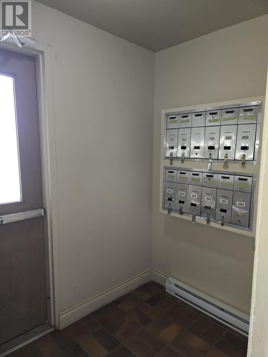 1001 Bartlett Drive, Labrador City, NL - Indoor Photo Showing Other Room