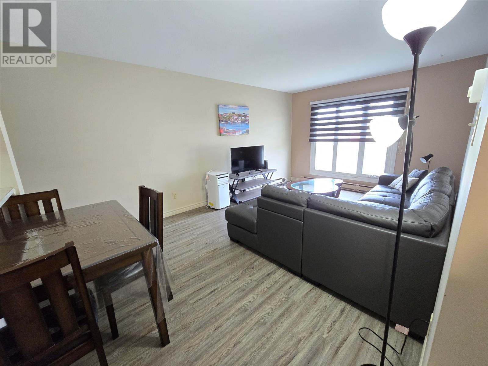 1001 Bartlett Drive, Labrador City, NL - Indoor Photo Showing Living Room