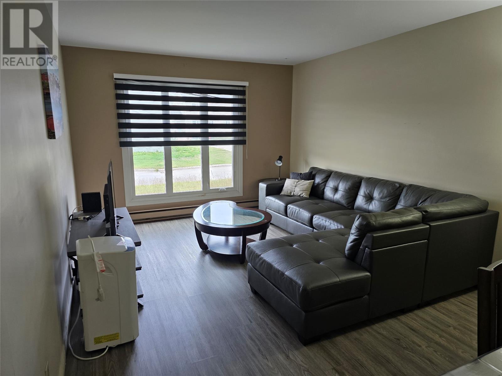 1001 Bartlett Drive, Labrador City, NL - Indoor Photo Showing Living Room