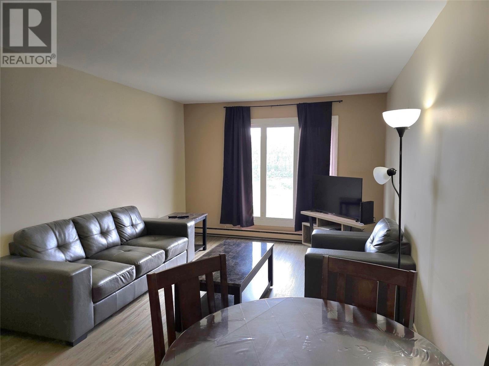 1001 Bartlett Drive, Labrador City, NL - Indoor Photo Showing Living Room