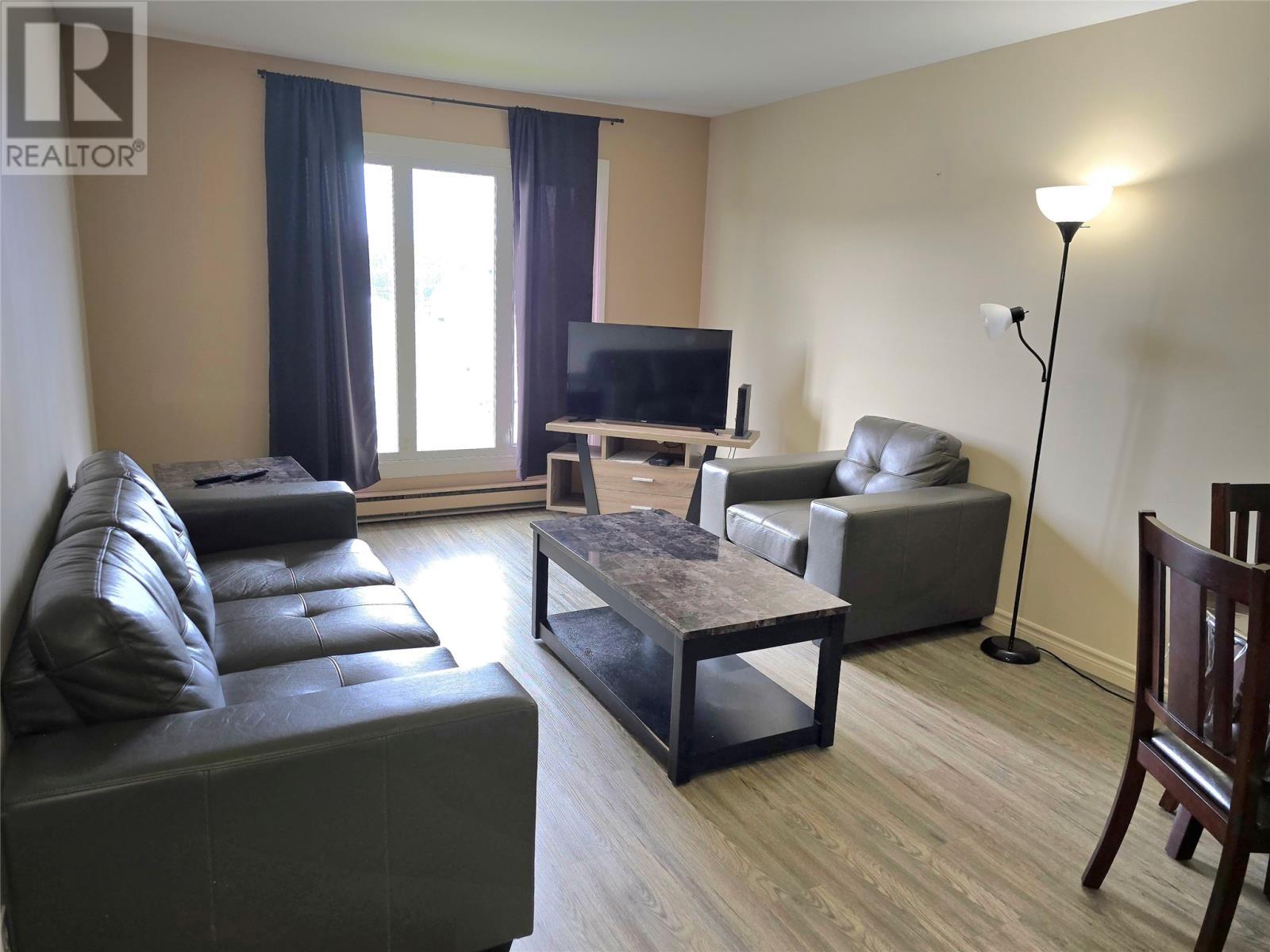 1001 Bartlett Drive, Labrador City, NL - Indoor Photo Showing Living Room