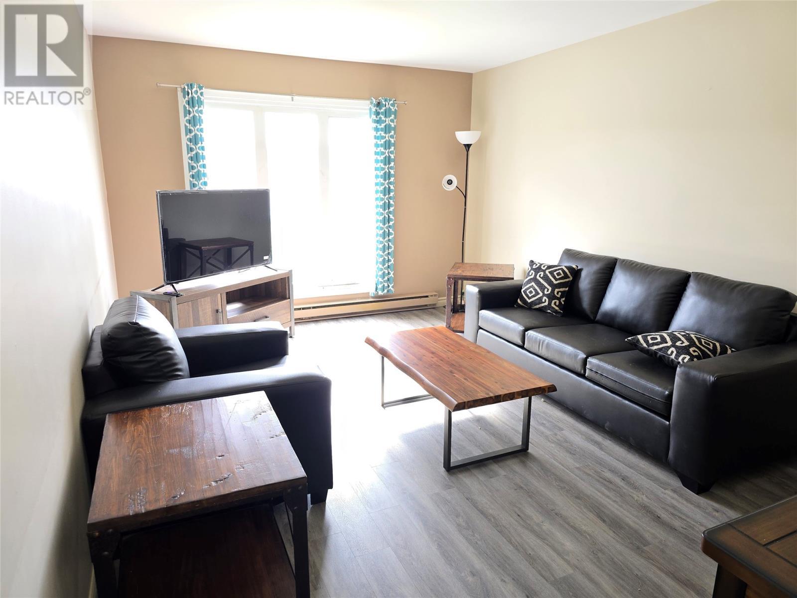 1001 Bartlett Drive, Labrador City, NL - Indoor Photo Showing Living Room