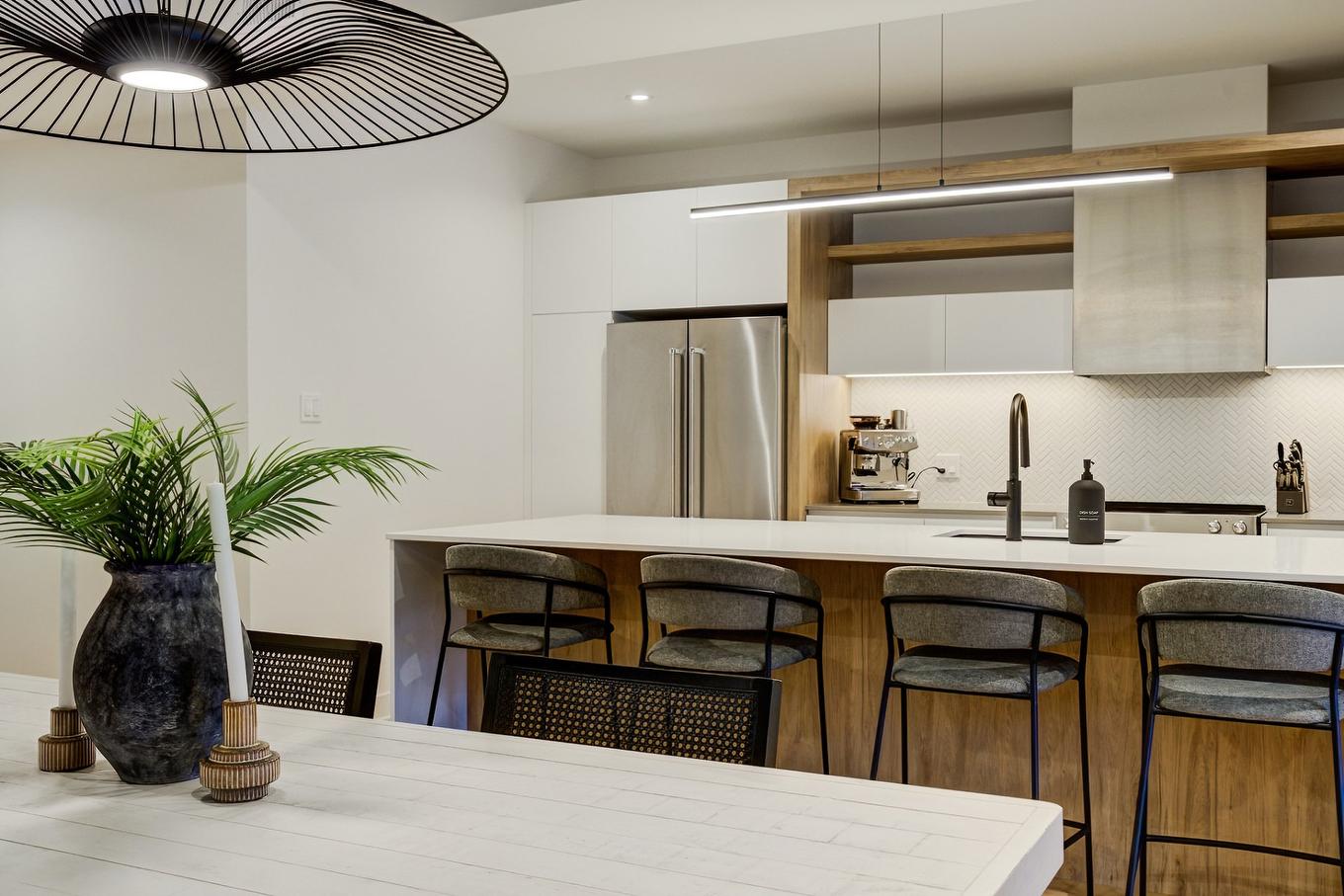 Salle à manger - 104-2020 Allée Du Val-De-Bagnes, Mont-Tremblant, QC - Indoor Photo Showing Kitchen