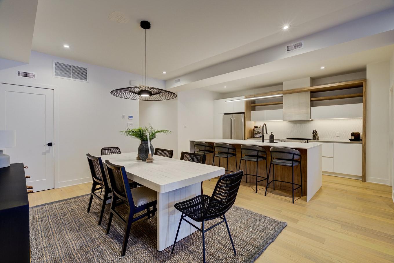 Salle à manger - 104-2020 Allée Du Val-De-Bagnes, Mont-Tremblant, QC - Indoor Photo Showing Other Room