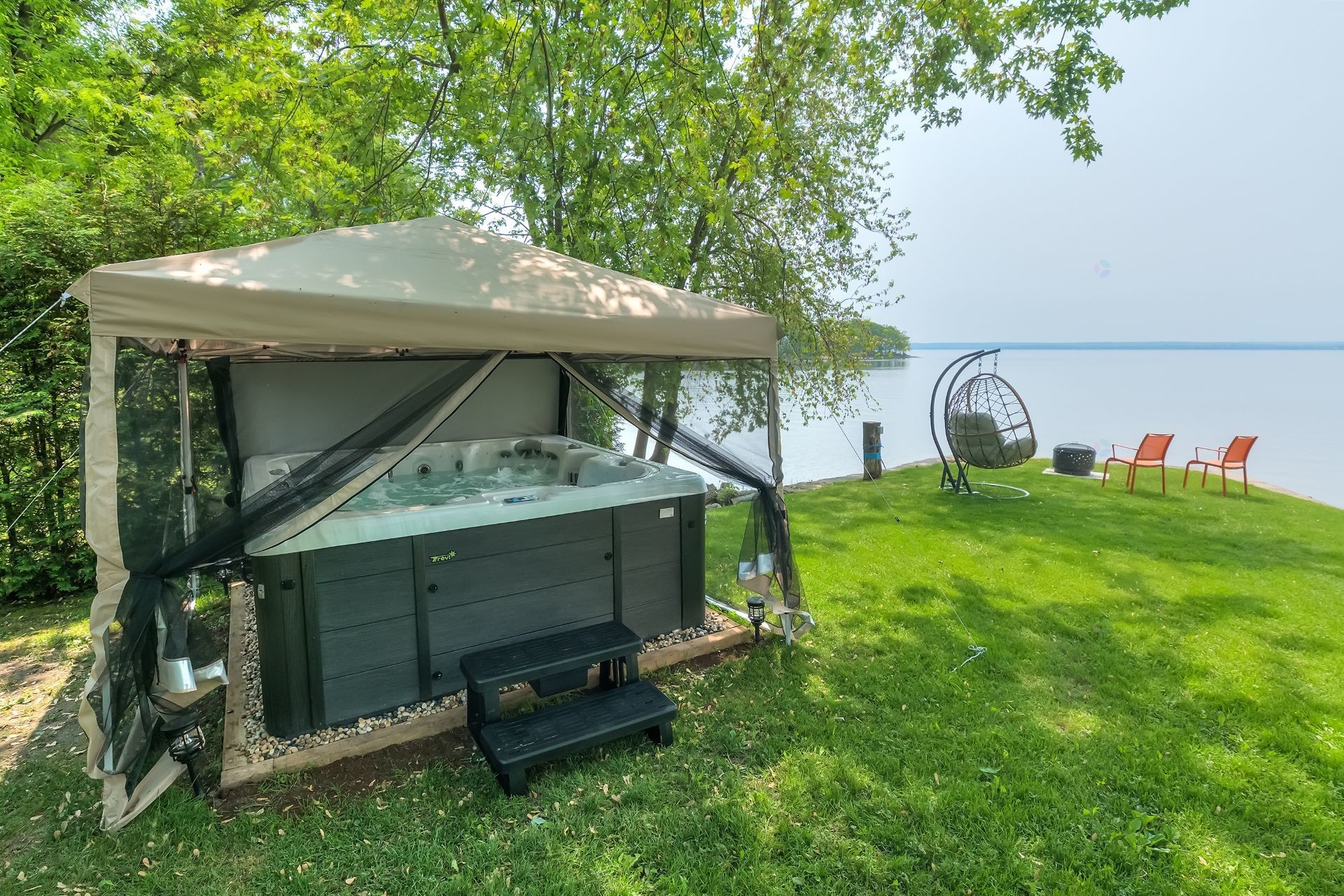 Spa - 3695 Ch. Des Faisans, Saint-Placide, QC - Outdoor