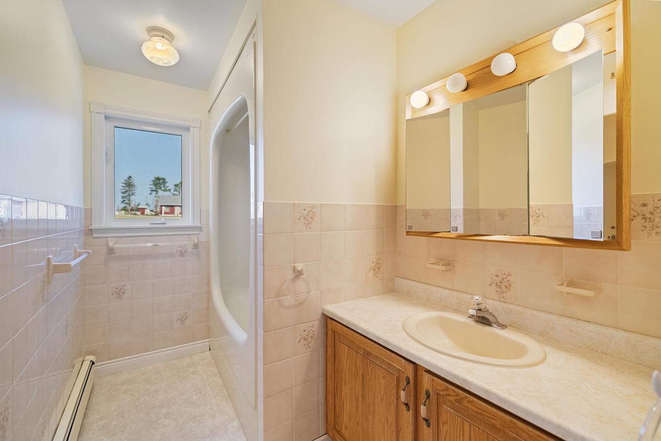 3 Macewen Lane, Cornwall, PE