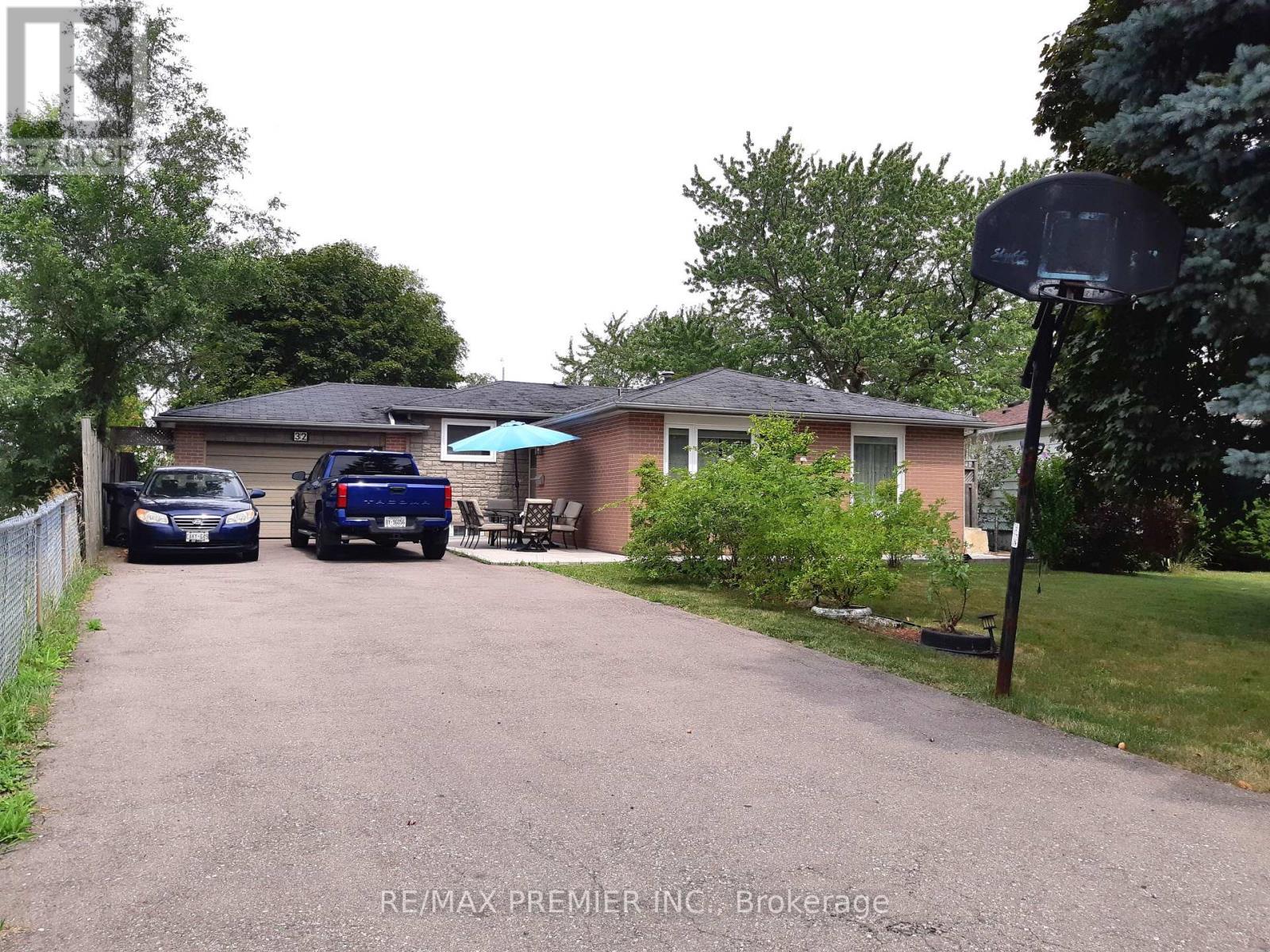 32 Dunblaine Crescent, Brampton, ON - Outdoor