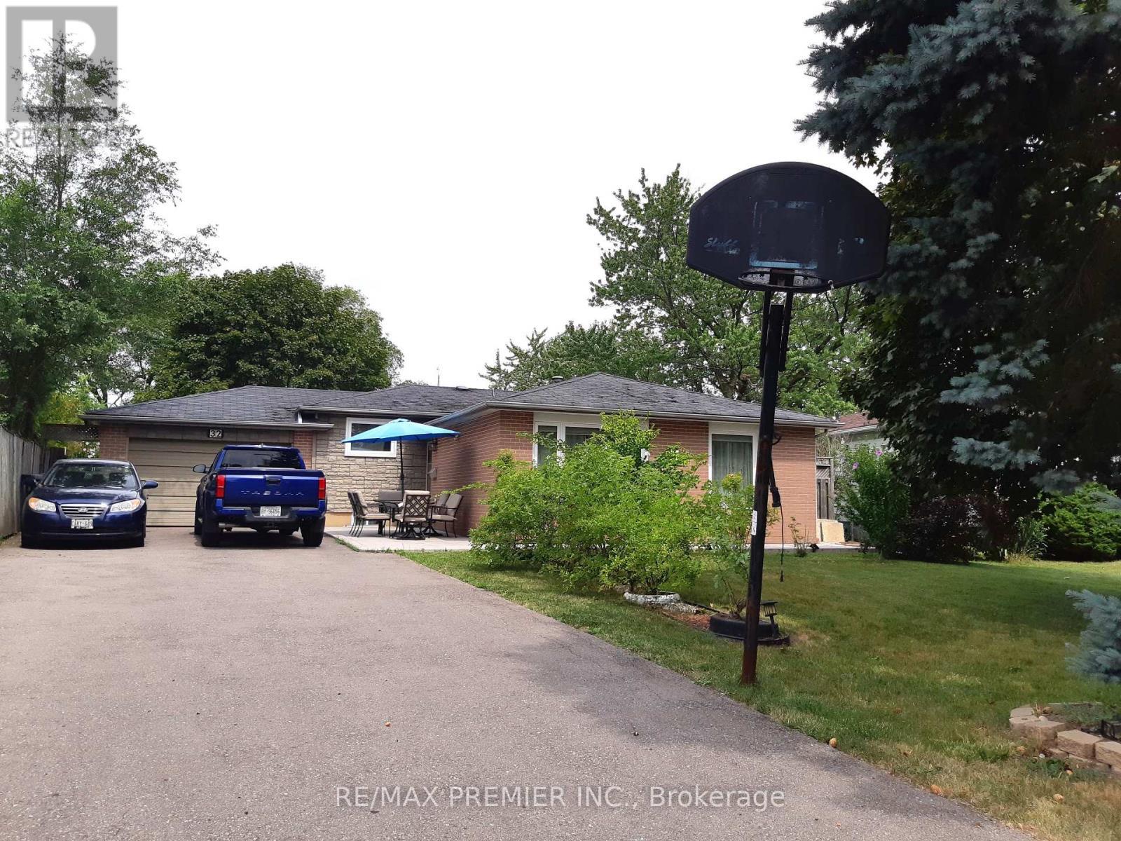 32 Dunblaine Crescent, Brampton, ON - Outdoor