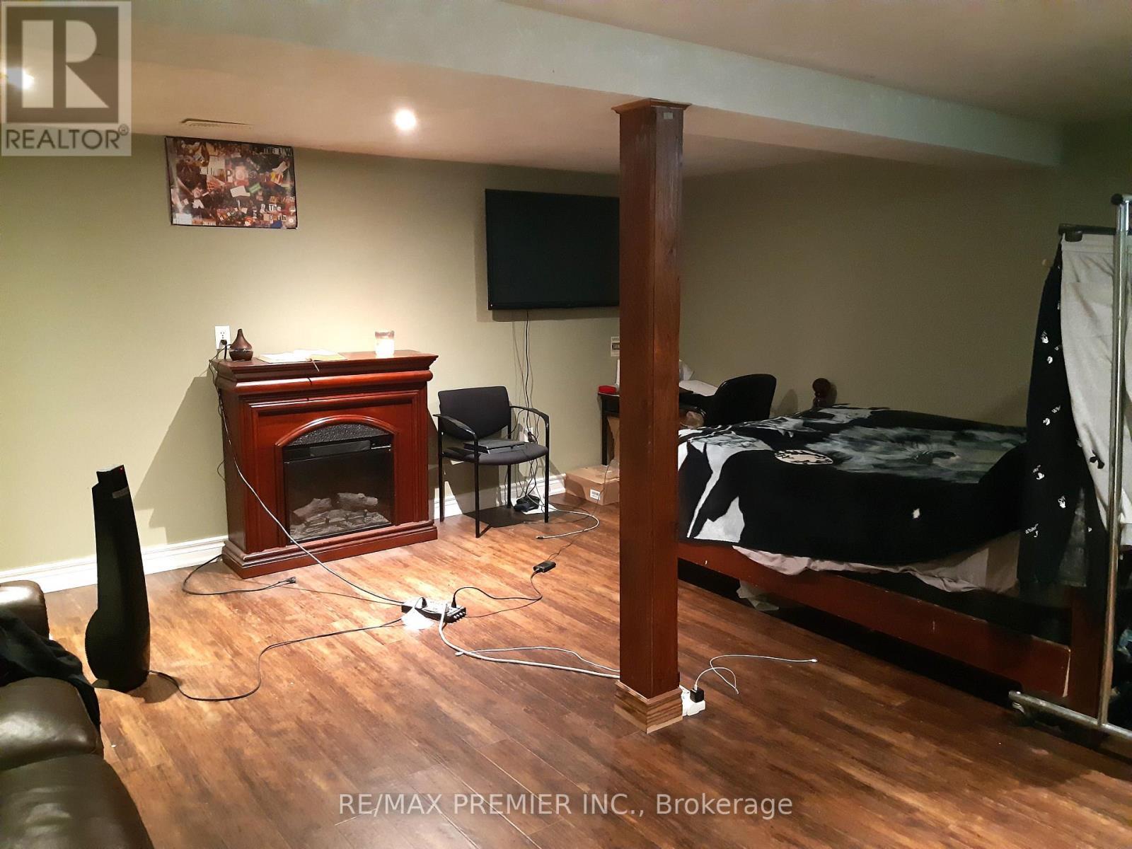 32 Dunblaine Crescent, Brampton, ON - Indoor