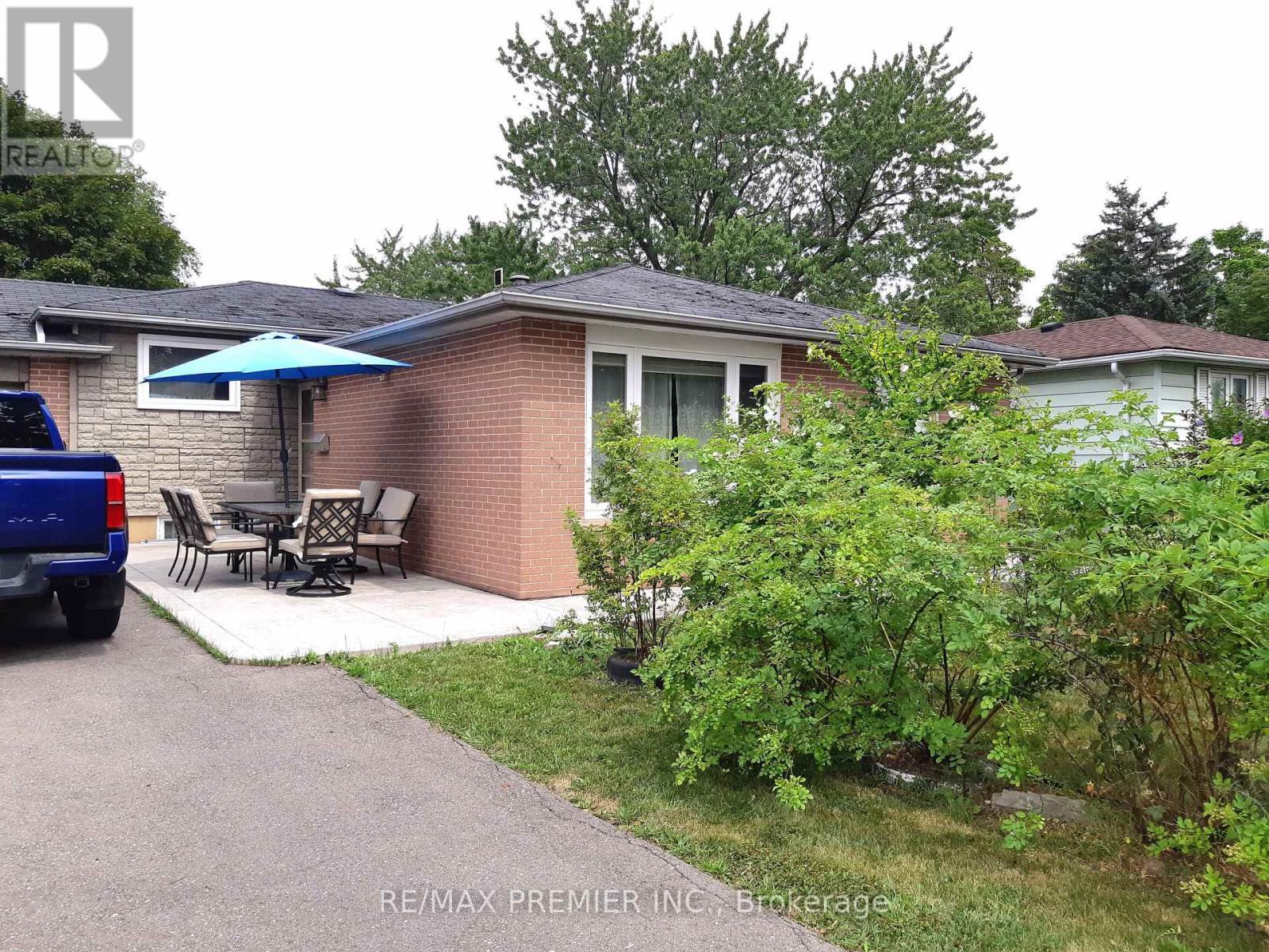 32 Dunblaine Crescent, Brampton, ON - Outdoor