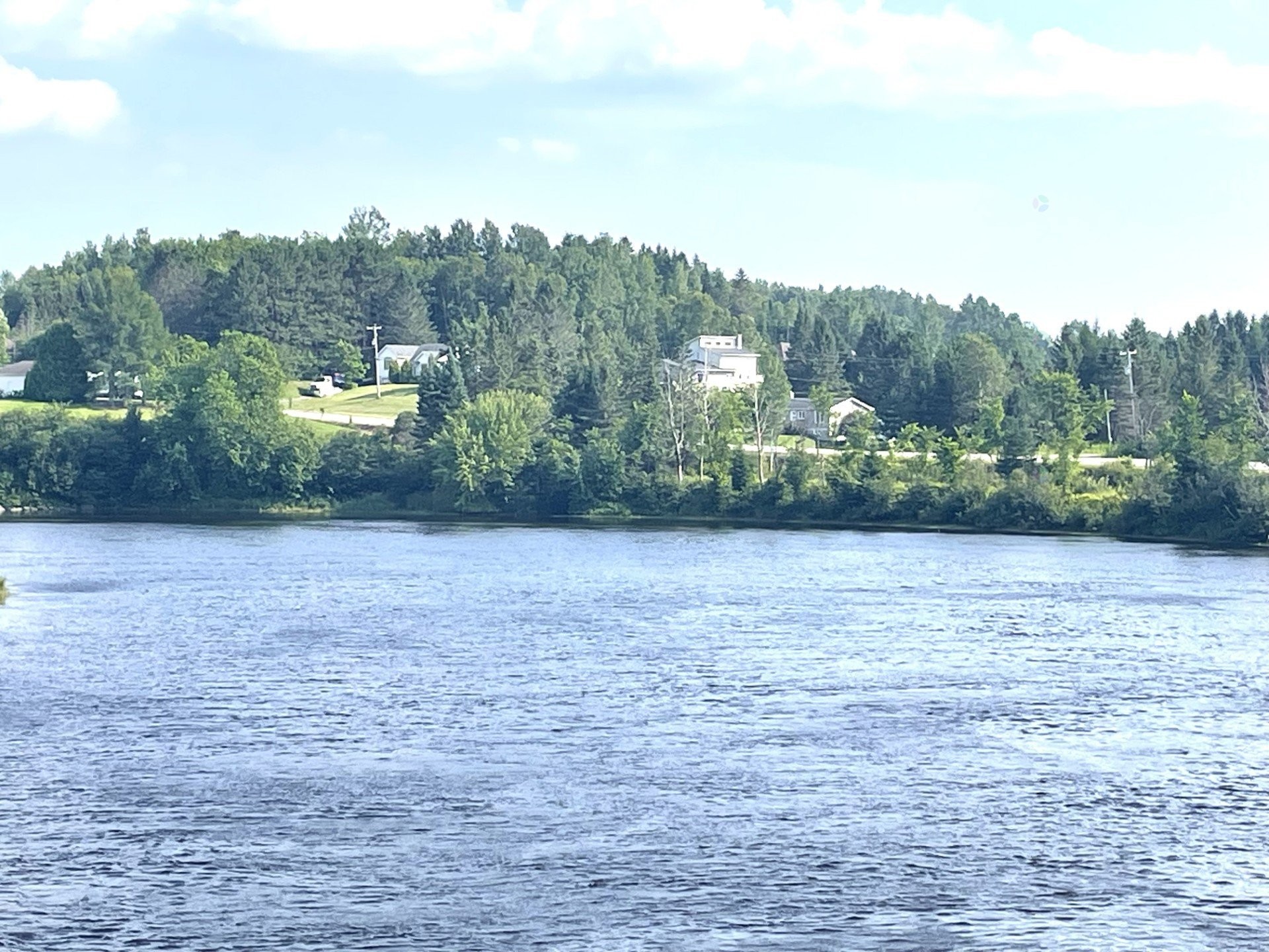Accès au plan d'eau - Rue Des Algonquins, Mont-Laurier, QC