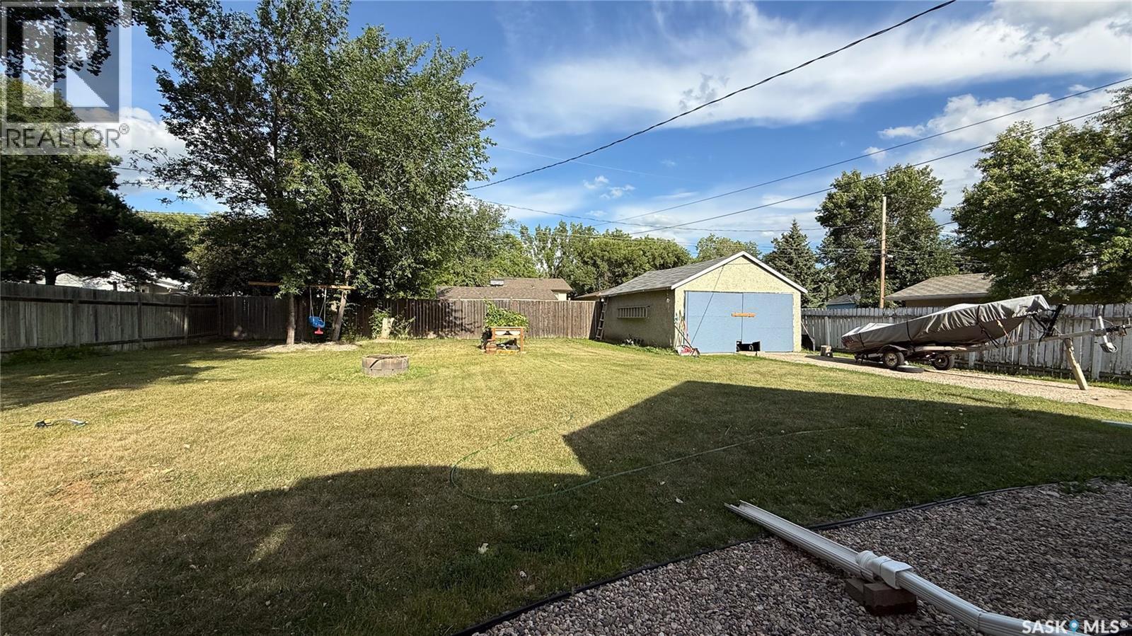 1832 101St Street, North Battleford, SK - Outdoor