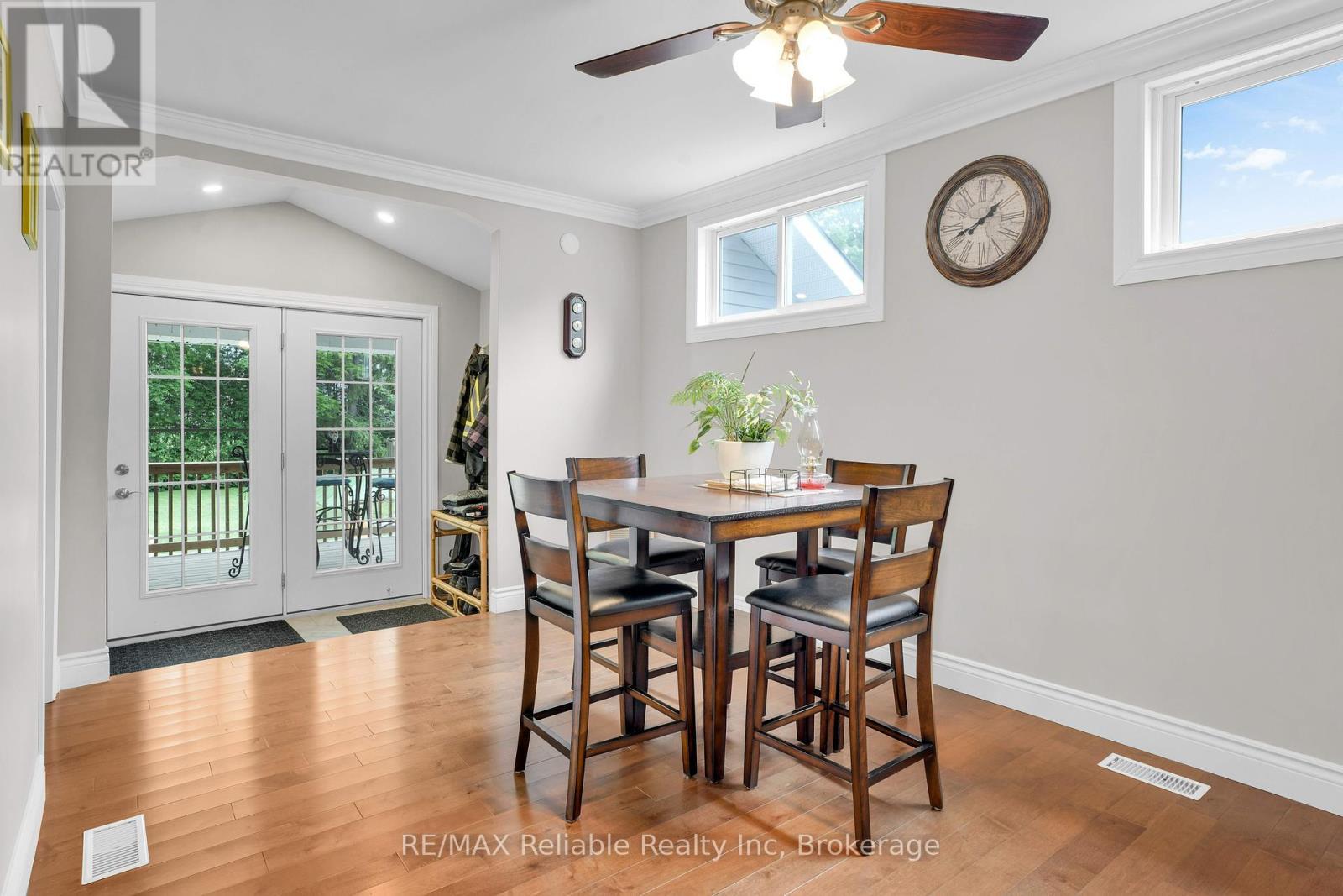 143 Albert Street, Central Huron (Clinton), ON - Indoor Photo Showing Dining Room