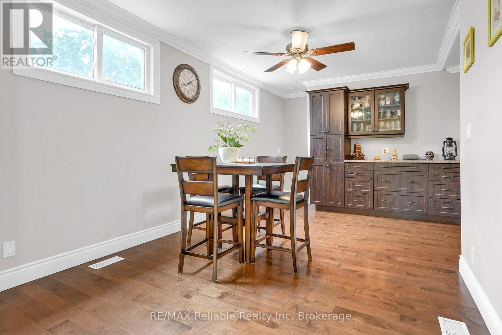 143 Albert Street, Central Huron (Clinton), ON - Indoor Photo Showing Dining Room