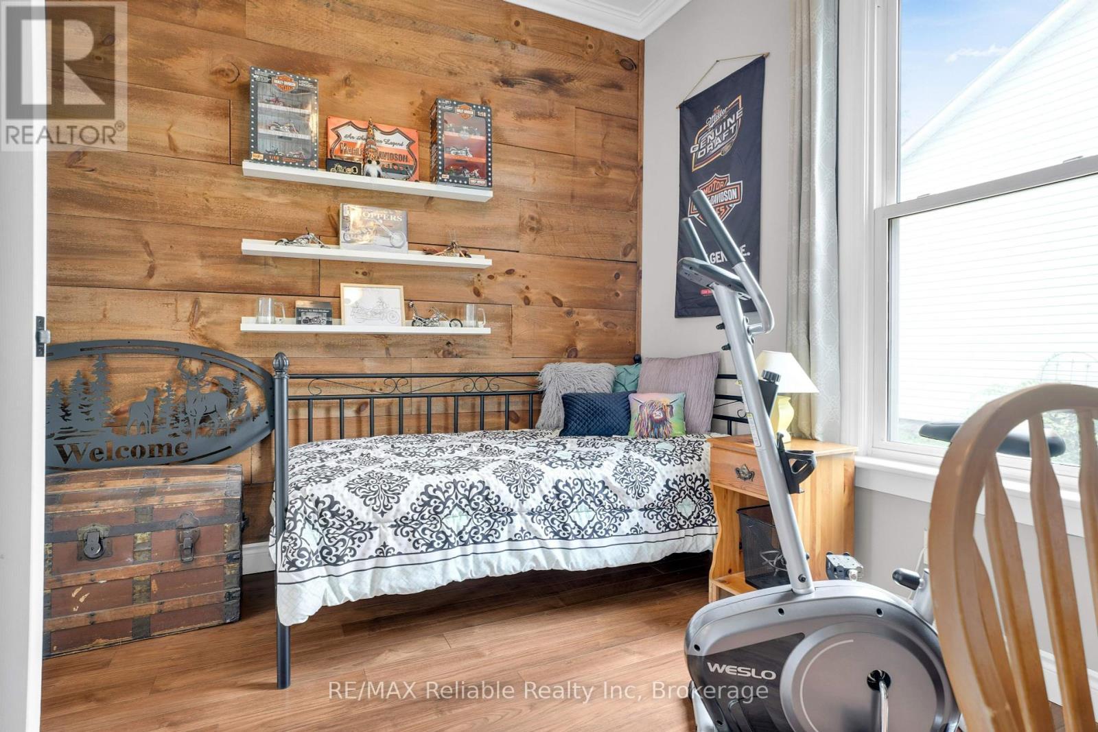 143 Albert Street, Central Huron (Clinton), ON - Indoor Photo Showing Bedroom