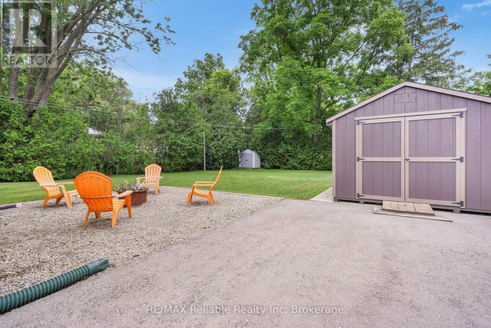 143 Albert Street, Central Huron (Clinton), ON - Outdoor With Backyard