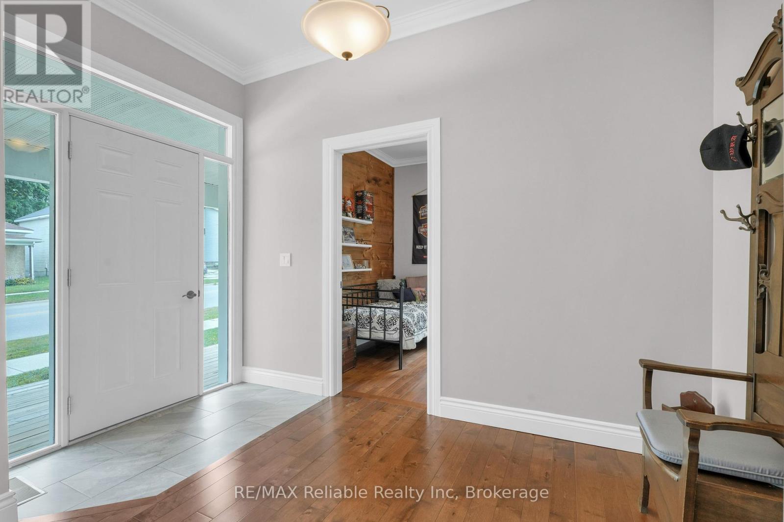 143 Albert Street, Central Huron (Clinton), ON - Indoor Photo Showing Other Room