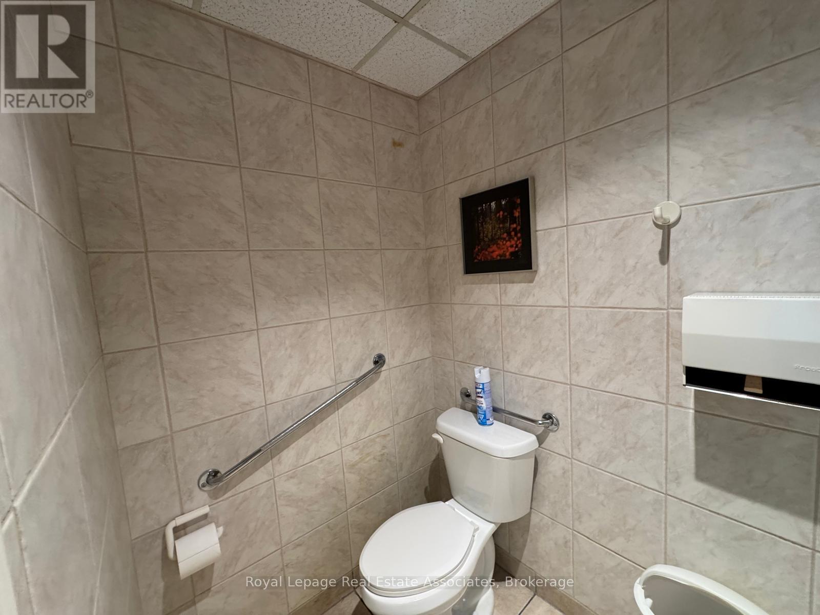 268 Lakeshore Road E, Mississauga, ON