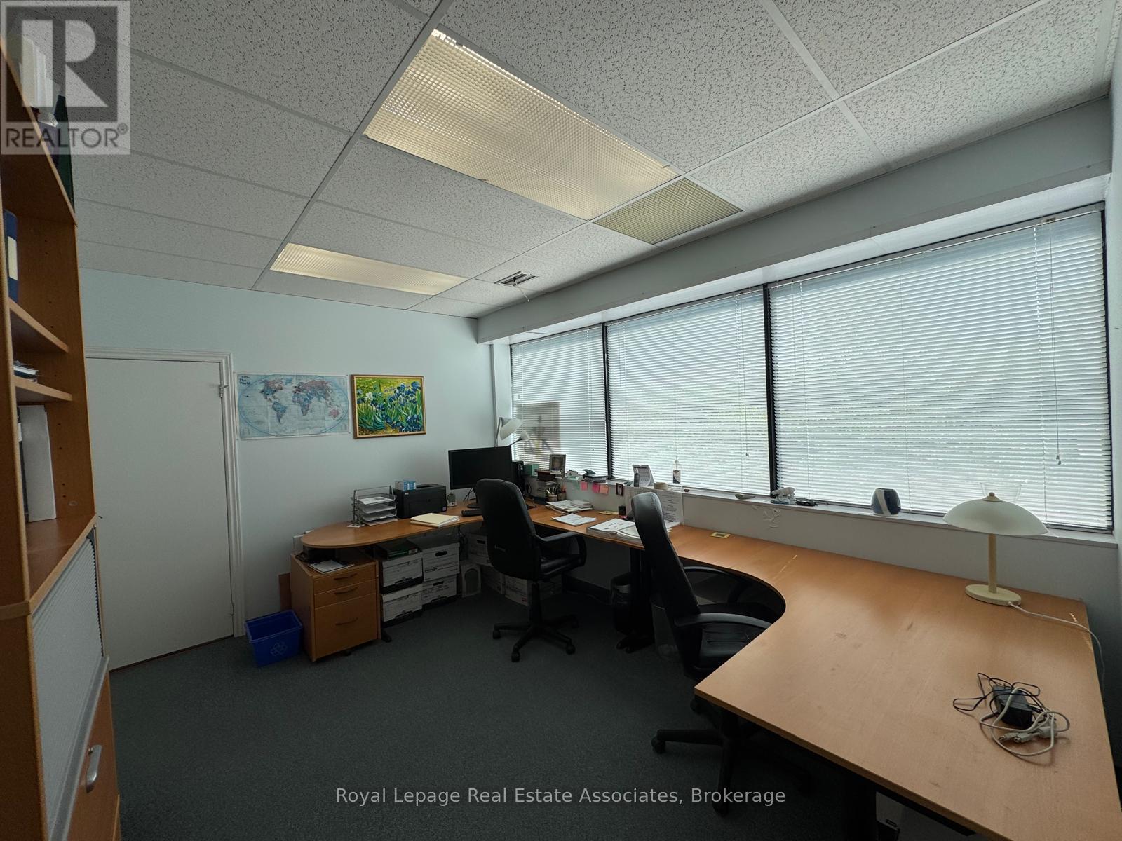 268 Lakeshore Road E, Mississauga, ON