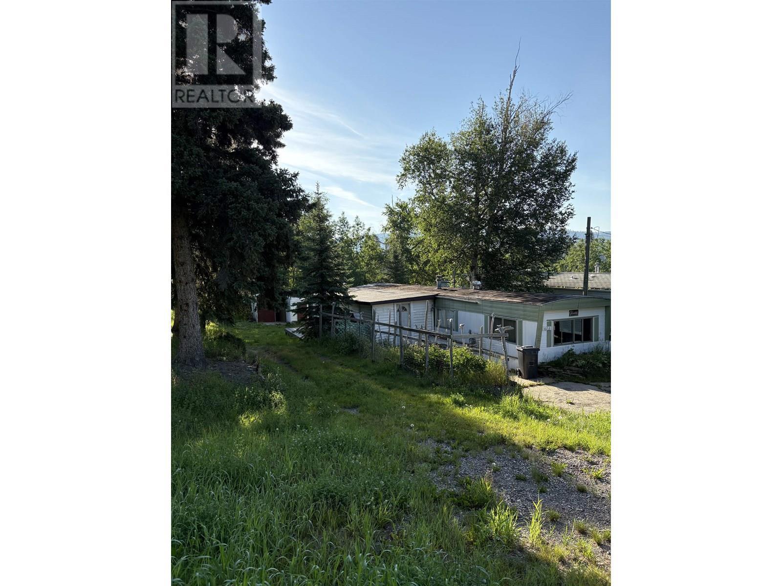 10713-10715 Learmonth Street, Hudsons Hope, BC - Outdoor