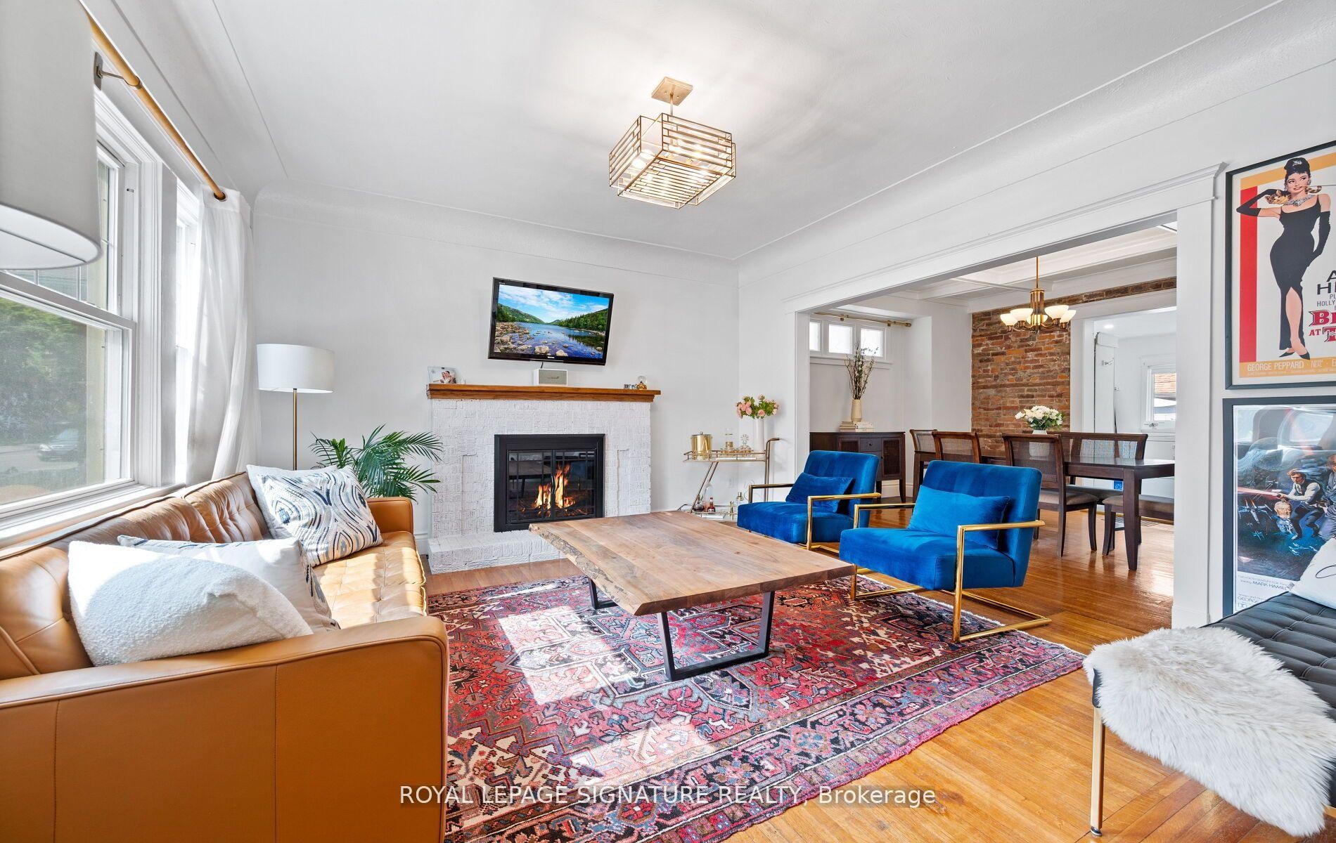 124 Eastbourne Avenue, Hamilton, ON - Indoor Photo Showing Living Room With Fireplace