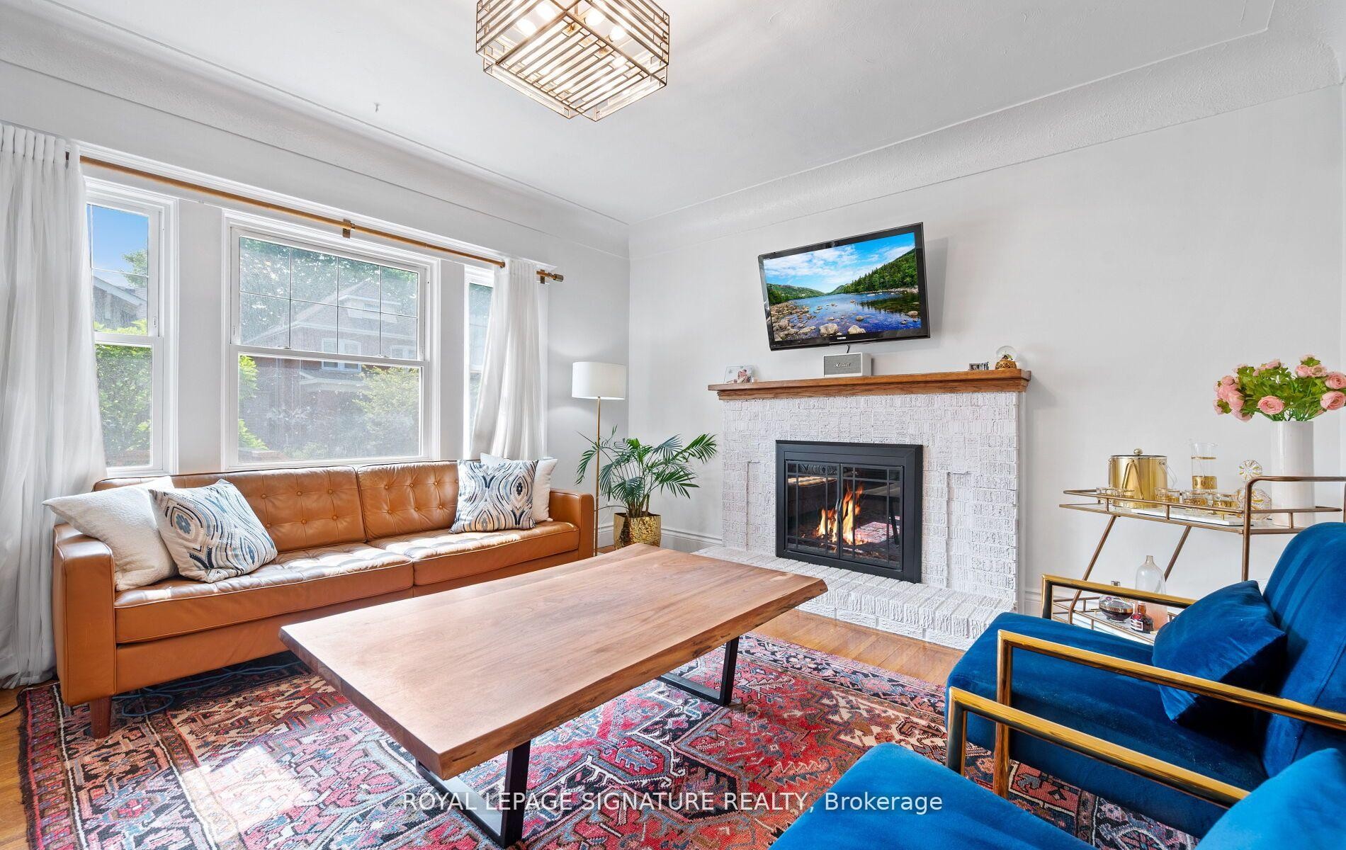 124 Eastbourne Avenue, Hamilton, ON - Indoor Photo Showing Living Room With Fireplace