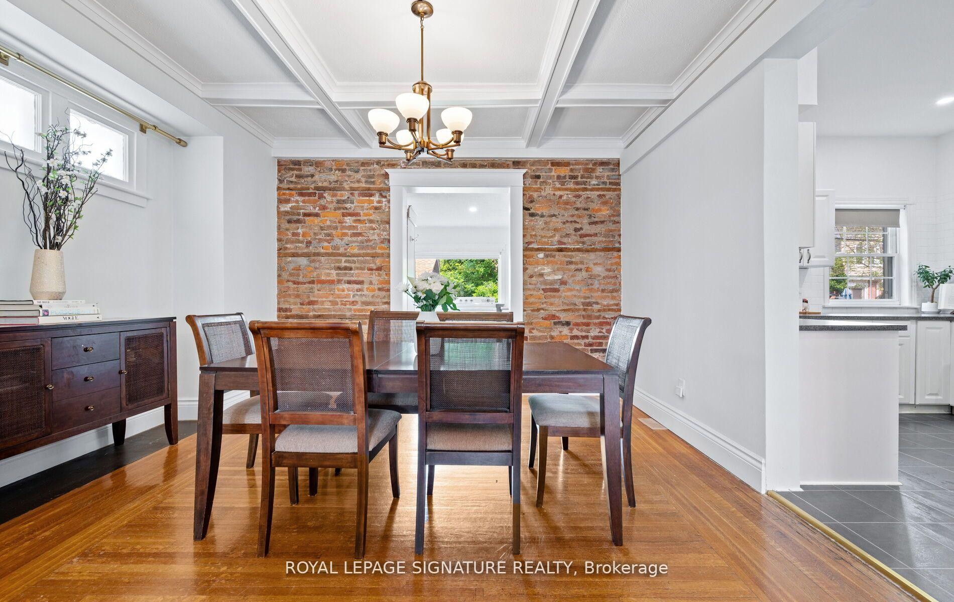 124 Eastbourne Avenue, Hamilton, ON - Indoor Photo Showing Dining Room