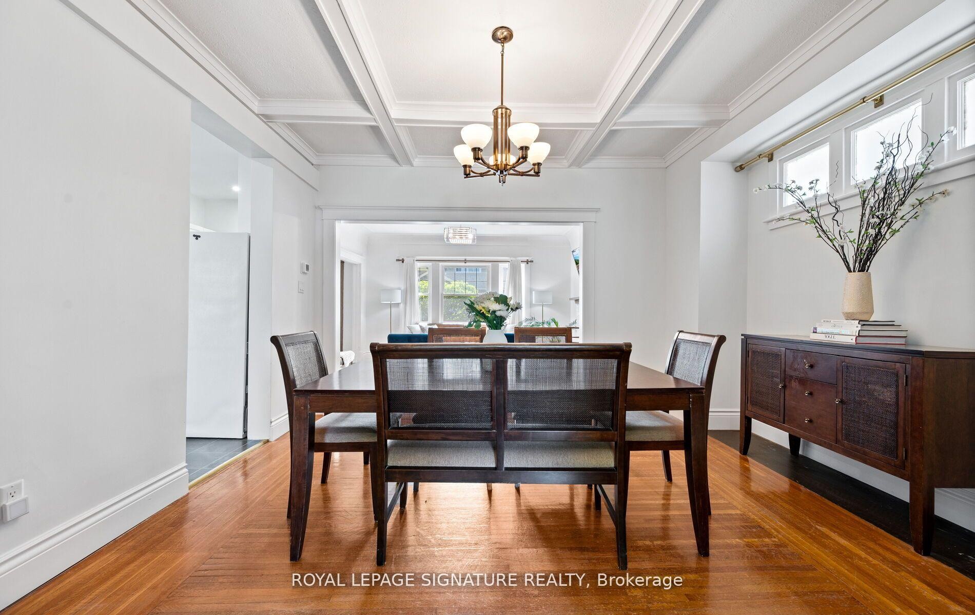124 Eastbourne Avenue, Hamilton, ON - Indoor Photo Showing Dining Room