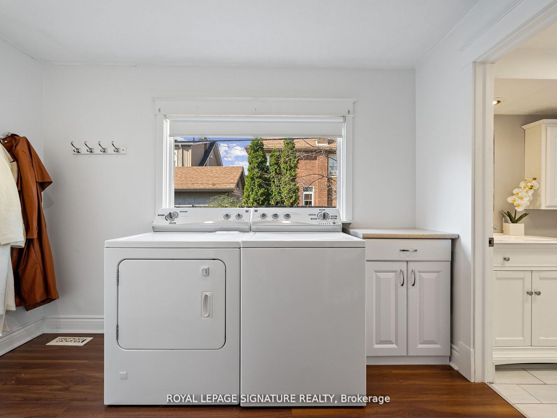 124 Eastbourne Avenue, Hamilton, ON - Indoor Photo Showing Laundry Room